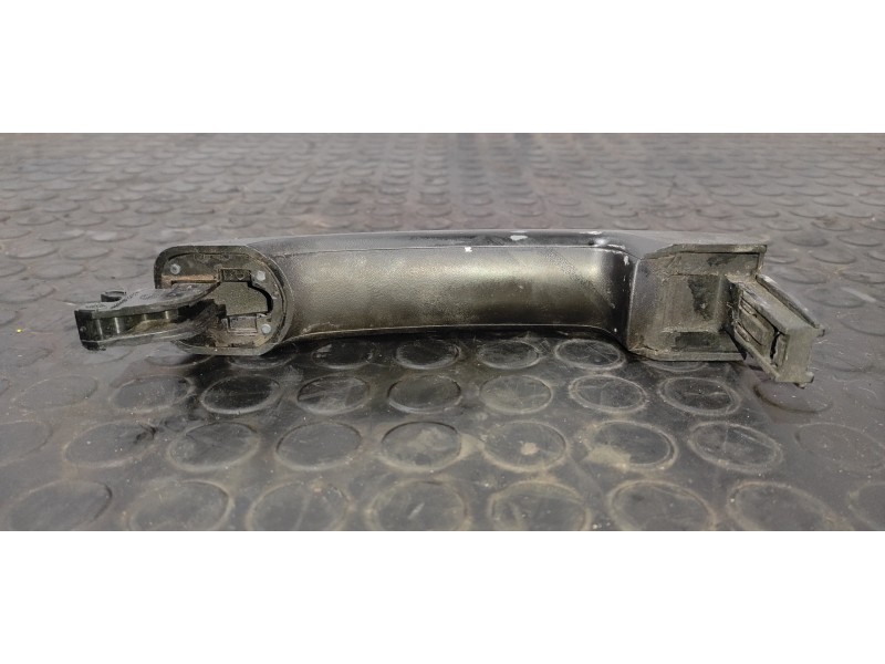 Recambio de maneta delantera derecha para opel movano b kasten/combi hka l2h2 3,3t doka referencia OEM IAM 8200766694  