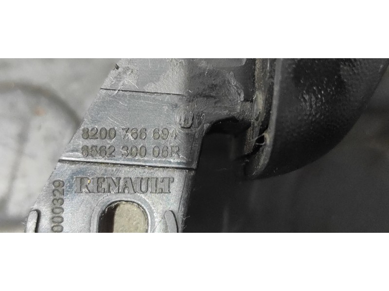 Recambio de maneta delantera derecha para opel movano b kasten/combi hka l2h2 3,3t doka referencia OEM IAM 8200766694  