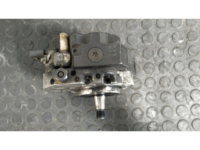 Recambio de bomba inyeccion para bmw serie 3 compact (e46) 2.0 16v diesel cat referencia OEM IAM 7788670  