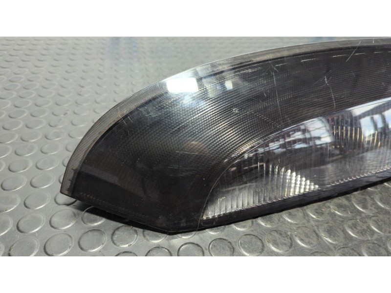 Recambio de piloto trasero derecho para opel corsa c corsavan (comercial) referencia OEM IAM 89307520  