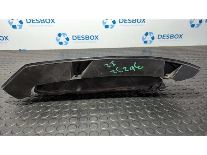 Recambio de piloto trasero derecho para opel corsa c corsavan (comercial) referencia OEM IAM 89307520  