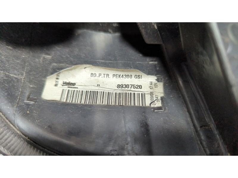 Recambio de piloto trasero derecho para opel corsa c corsavan (comercial) referencia OEM IAM 89307520  