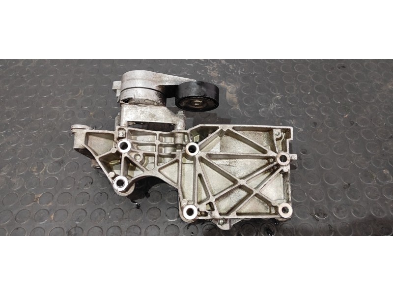 Recambio de soporte motor para volkswagen golf v berlina (1k1) gt sport referencia OEM IAM 03G903143A  
