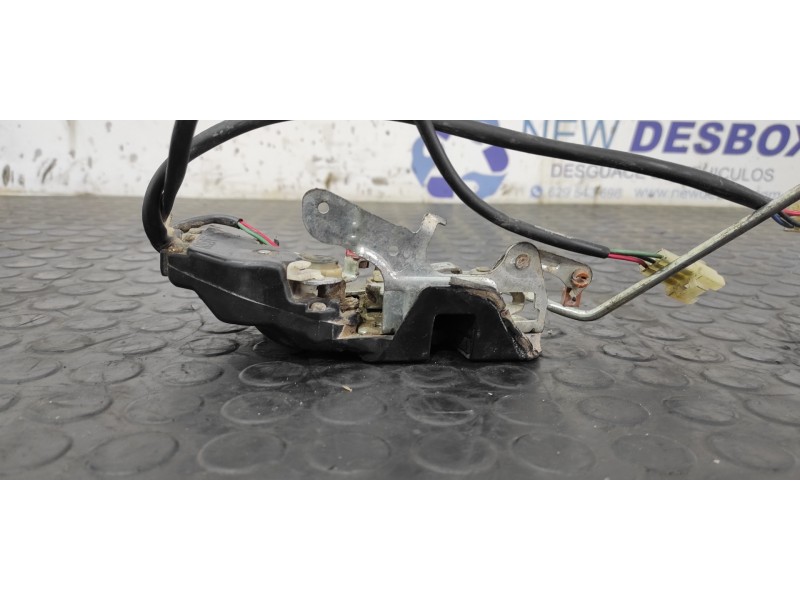 Recambio de cerradura puerta delantera derecha para suzuki vitara se/sv (et) 2.0 turbodiesel cat referencia OEM IAM   