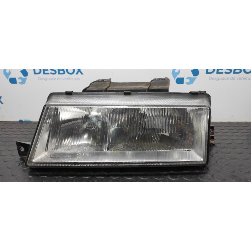 Recambio de faro izquierdo para ssangyong musso 2.9 d referencia OEM IAM   