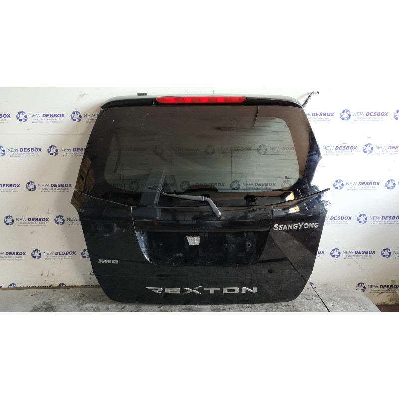 Recambio de porton trasero para ssangyong rexton 2.7 turbodiesel cat referencia OEM IAM 6400108302  