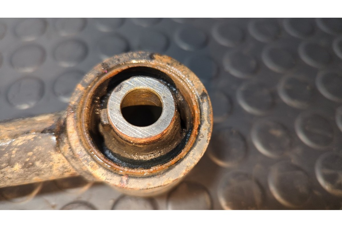 Recambio de brazo izquierdo inferior trasero para toyota land cruiser (j9) td vx (5-ptas.) (kzj95) referencia OEM IAM   