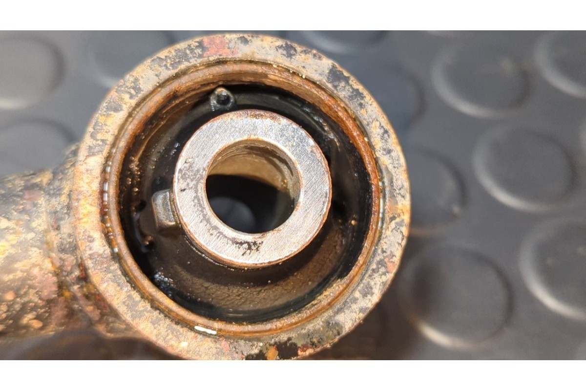 Recambio de brazo izquierdo inferior trasero para toyota land cruiser (j9) td vx (5-ptas.) (kzj95) referencia OEM IAM   