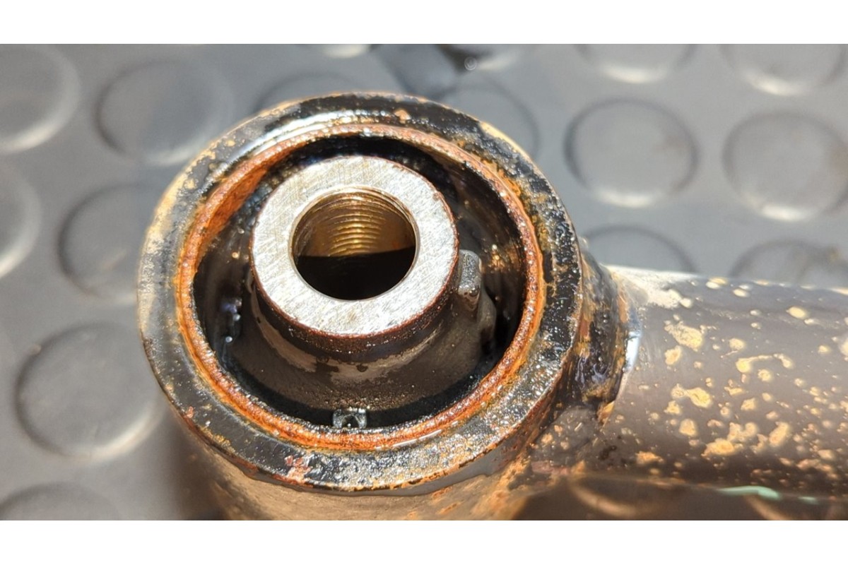 Recambio de brazo derecho inferior trasero para toyota land cruiser (j9) td vx (5-ptas.) (kzj95) referencia OEM IAM   