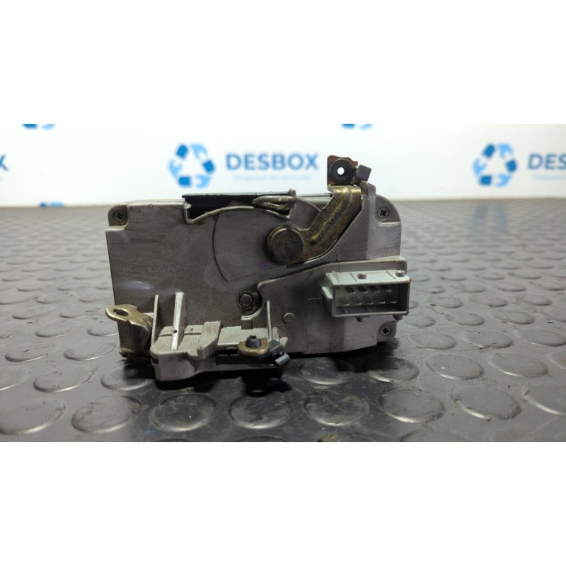 Recambio de cerradura puerta delantera derecha para peugeot 206 berlina 1.9 diesel referencia OEM IAM   