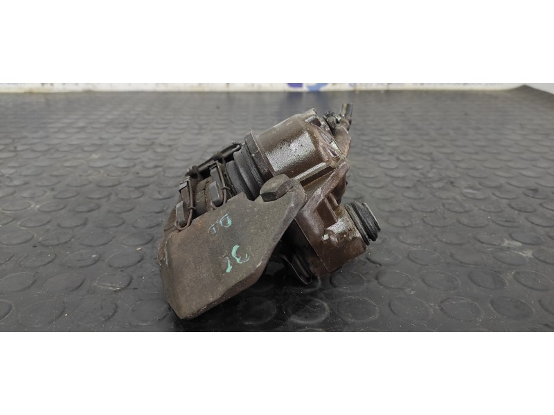 Recambio de pinza de freno delantera derecha para citroen saxo 1.5 d image referencia OEM IAM 339876  