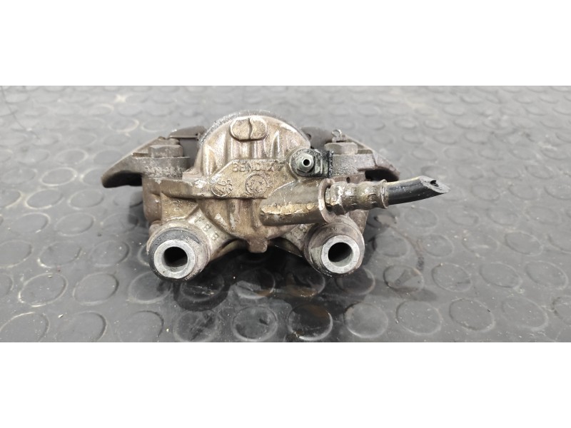 Recambio de pinza de freno delantera derecha para citroen saxo 1.5 d image referencia OEM IAM 339876  