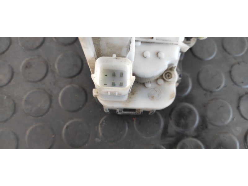 Recambio de cerradura puerta delantera derecha para fiat panda (169) 1.3 16v jtd dynamic referencia OEM IAM 51826966  