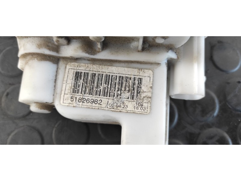 Recambio de cerradura puerta trasera derecha para fiat panda (169) 1.3 16v jtd dynamic referencia OEM IAM 51826982  