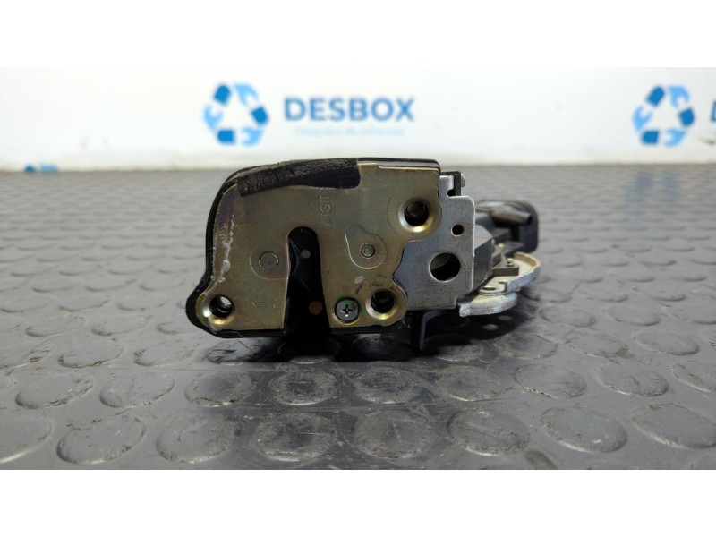 Recambio de cerradura puerta trasera derecha para toyota land cruiser (j9) td vx (5-ptas.) (kzj95) referencia OEM IAM   