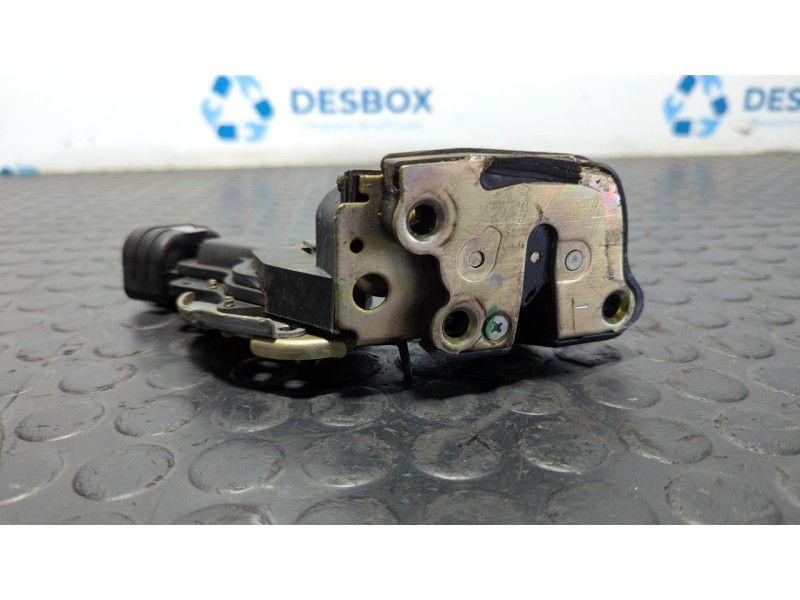 Recambio de cerradura puerta trasera izquierda para toyota land cruiser (j9) td vx (5-ptas.) (kzj95) referencia OEM IAM   