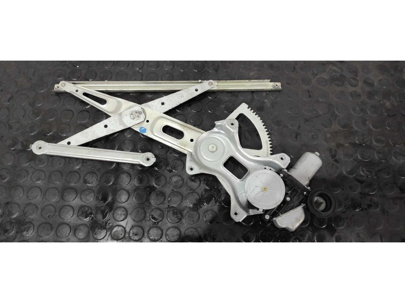 Recambio de elevalunas delantero izquierdo para toyota prius (nhw30) plug-in hybrid advance referencia OEM IAM 8572047040  