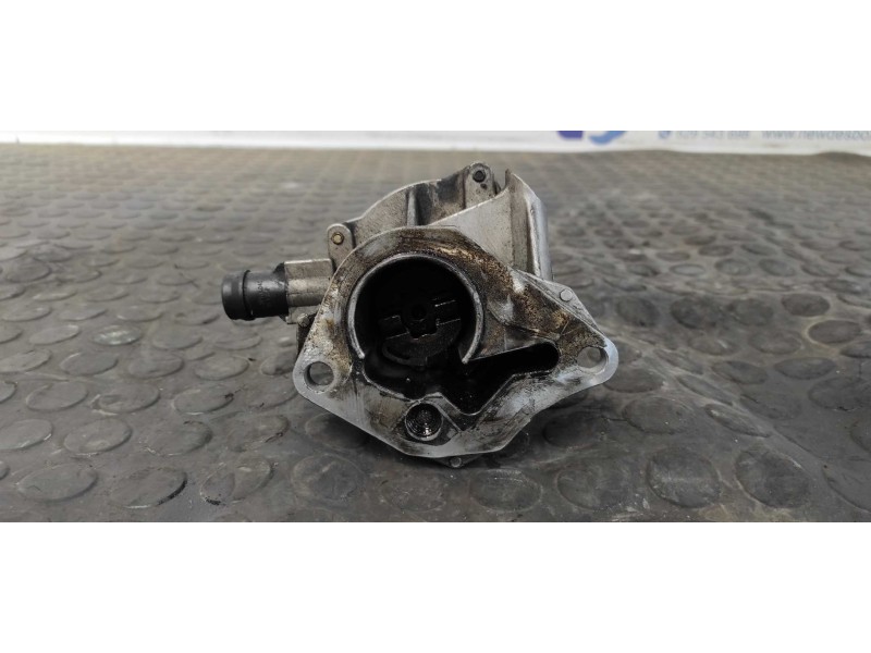 Recambio de depresor freno / bomba vacio para renault scenic ii 1.5 dci diesel referencia OEM IAM 8200399569  