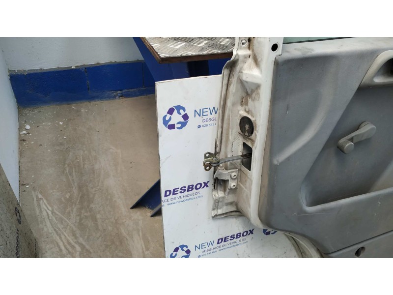 Recambio de puerta delantera derecha para volkswagen lt caja cerrada / combi (mod. 1997) 2.5 tdi referencia OEM IAM   