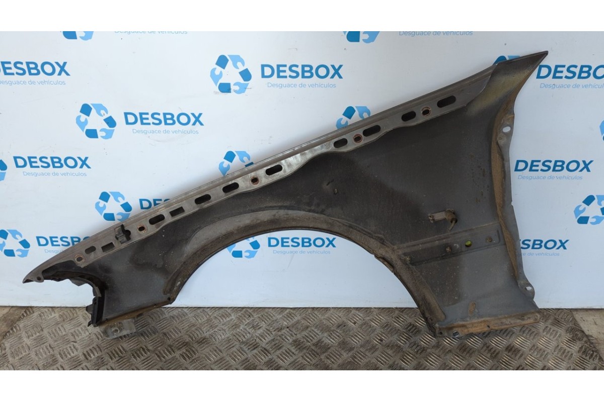 Recambio de aleta delantera derecha para mercedes-benz clase c (w202) berlina 2.2 cdi 16v cat referencia OEM IAM   