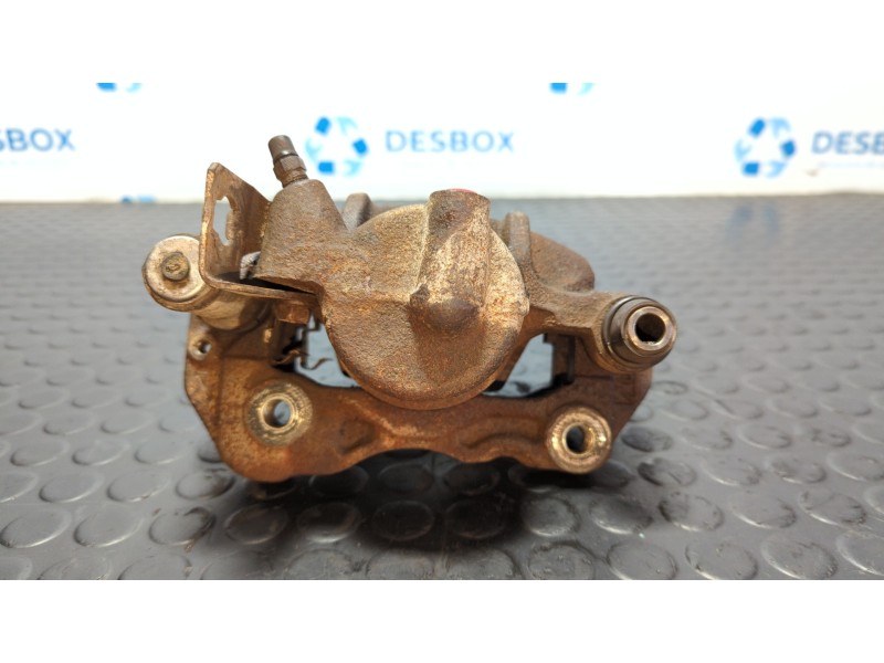 Recambio de pinza de freno delantera derecha para mitsubishi montero (l040) 2500 td (2-ptas.) referencia OEM IAM AD5722  