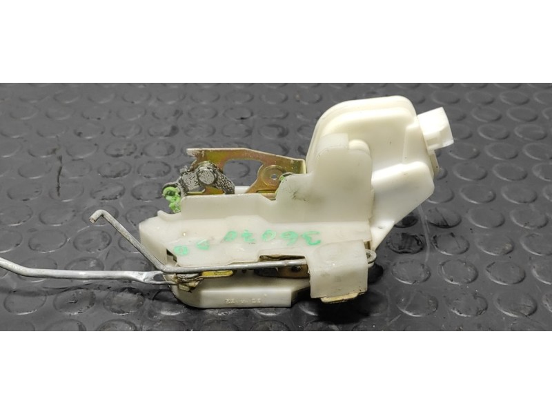 Recambio de cerradura puerta delantera derecha para mitsubishi l 200 (k6/7) 2500 td magnum sport (4-ptas.) referencia OEM IAM 98