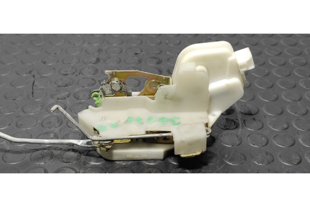 Recambio de cerradura puerta delantera derecha para mitsubishi l 200 (k6/7) 2500 td magnum sport (4-ptas.) referencia OEM IAM 98