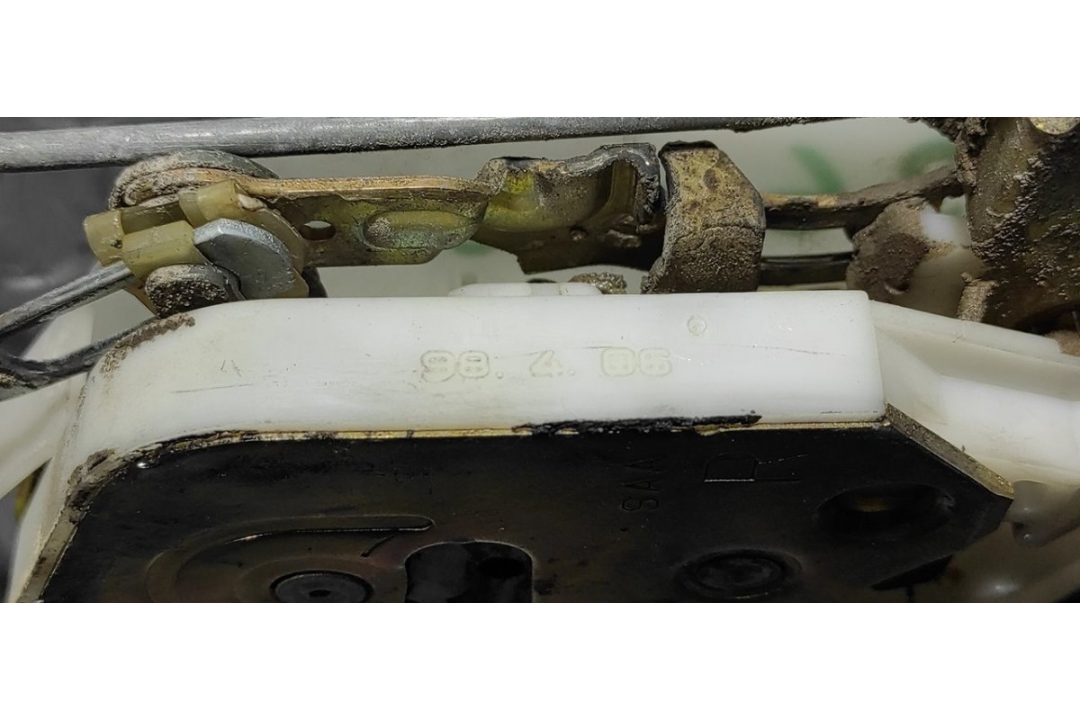 Recambio de cerradura puerta delantera derecha para mitsubishi l 200 (k6/7) 2500 td magnum sport (4-ptas.) referencia OEM IAM 98