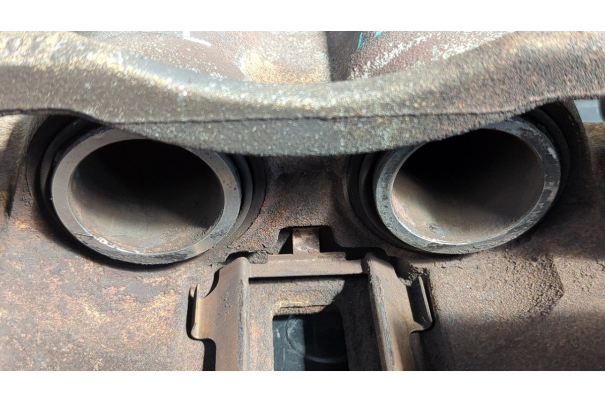 Recambio de pinza de freno trasera derecha para mercedes-benz sprinter 02.00  combi 213 cdi (902.671-672) referencia OEM IAM 45+