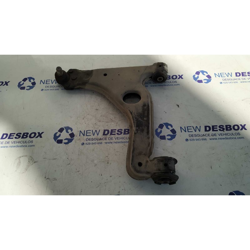 Recambio de brazo izquierdo inferior delantero para opel zafira b 1.6 16v referencia OEM IAM   