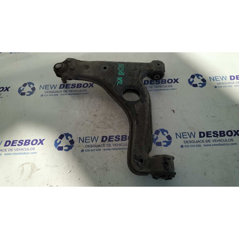 Recambio de brazo derecho inferior delantero para opel zafira b 1.6 16v referencia OEM IAM   