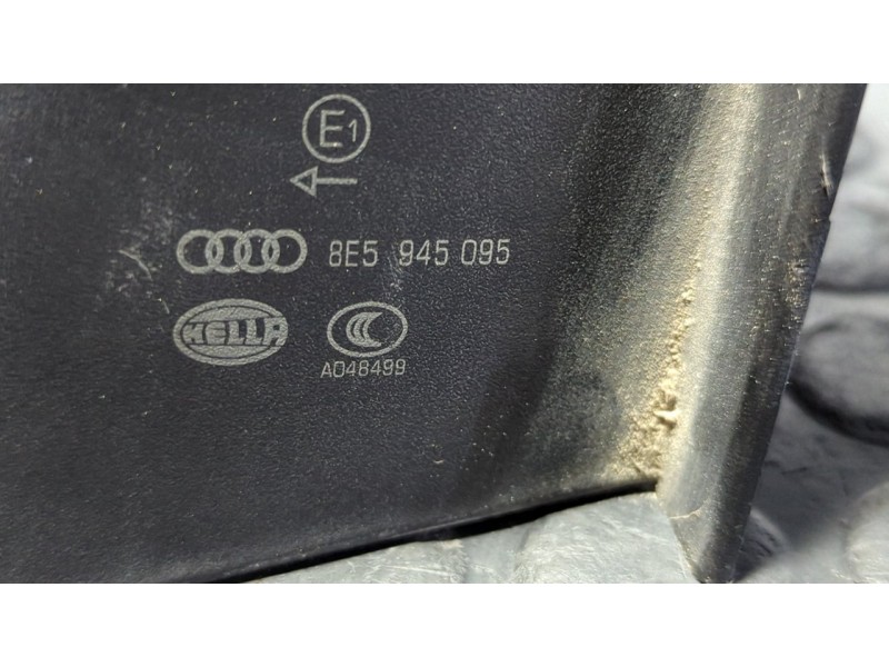 Recambio de piloto trasero izquierdo para audi a4 berlina (8e) 2.0 tdi 16v (103kw) referencia OEM IAM 8E5945095  