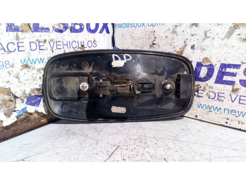 Recambio de maneta delantera derecha para renault trafic combi (ab 4.01) 1.9 diesel referencia OEM IAM 8200170625  