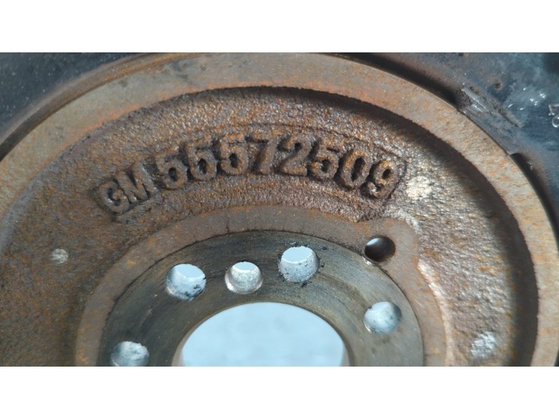 Recambio de volante motor para opel corsa d catch me now referencia OEM IAM 55572509  