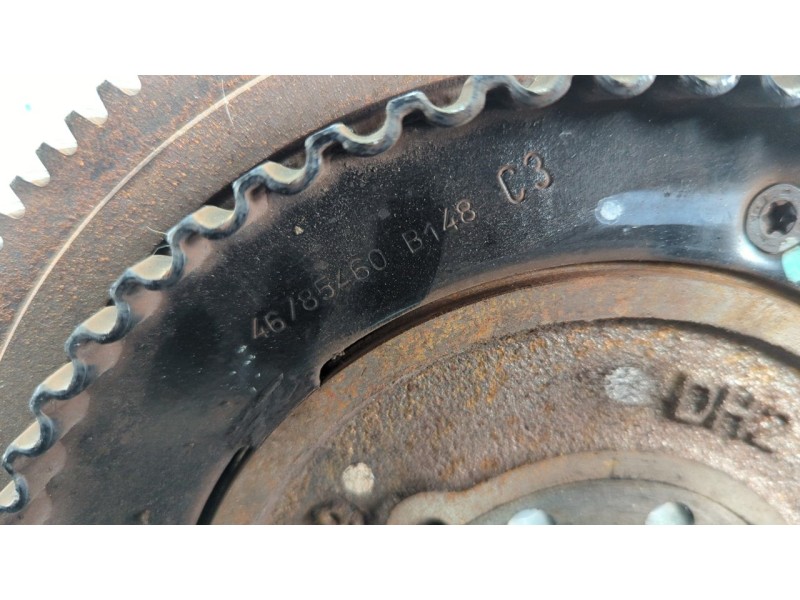 Recambio de volante motor para opel corsa d catch me now referencia OEM IAM 55572509  