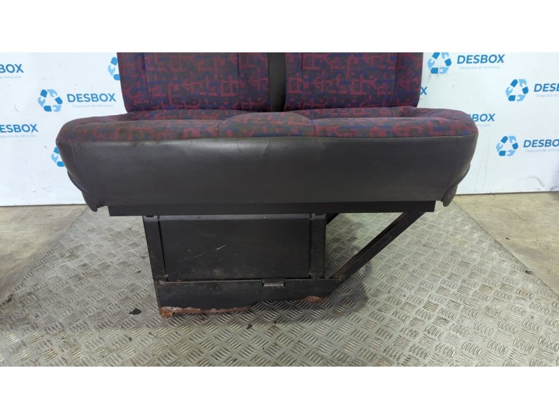 Recambio de asiento delantero derecho para mercedes-benz vito (w638) caja cerrada 110 d  (638.074) referencia OEM IAM   