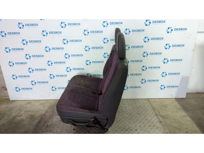 Recambio de asiento delantero derecho para mercedes-benz vito (w638) caja cerrada 110 d  (638.074) referencia OEM IAM   