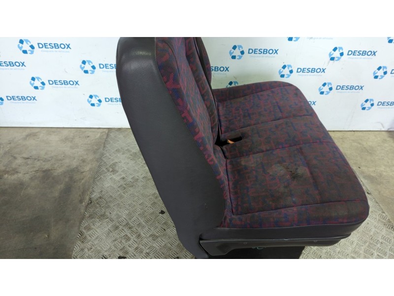 Recambio de asiento delantero derecho para mercedes-benz vito (w638) caja cerrada 110 d  (638.074) referencia OEM IAM   
