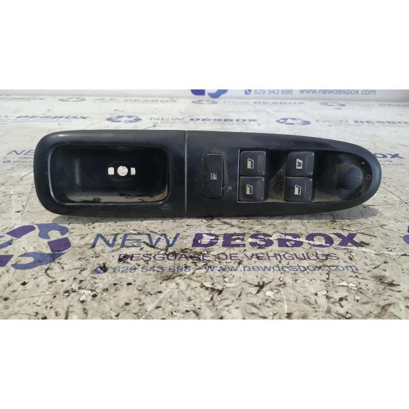 Recambio de mando elevalunas delantero izquierdo para peugeot 406 berlina (s1/s2) srdt referencia OEM IAM 2596606  