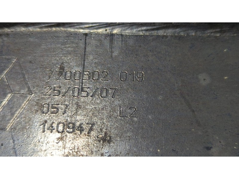 Recambio de puente delantero para nissan interstar mod. 04 (x70) 2.5 dci diesel cat referencia OEM IAM 7700302019  
