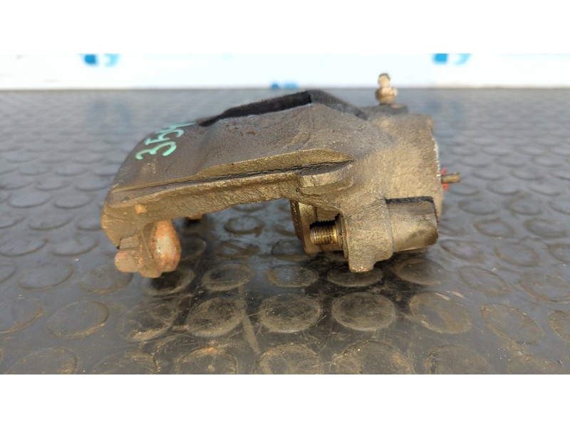 Recambio de pinza de freno delantera derecha para volkswagen caddy ka/kb (2k) kombi referencia OEM IAM CN882  