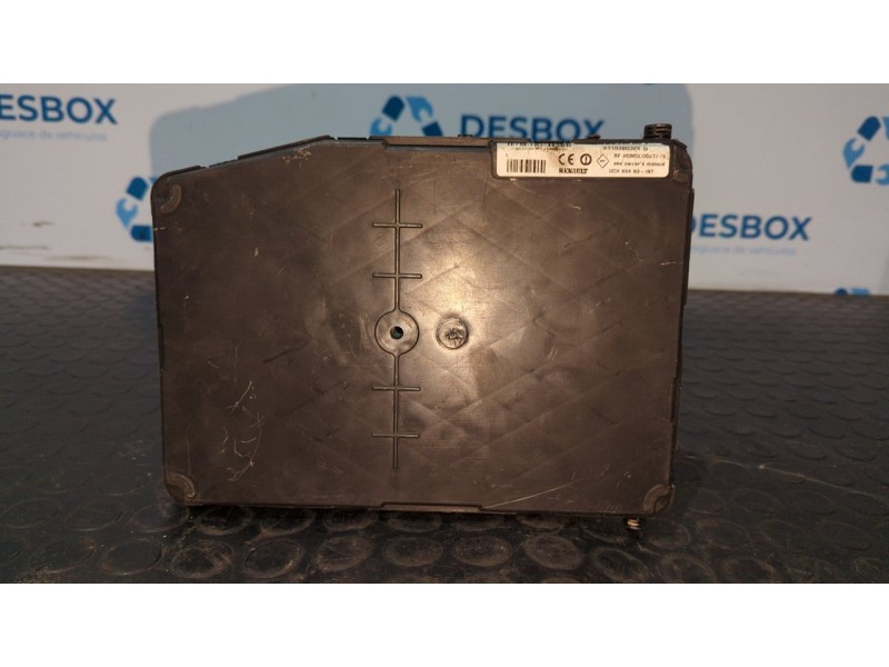 Recambio de caja reles / fusibles para renault megane ii berlina 3p 1.9 dci diesel referencia OEM IAM 8200309691  