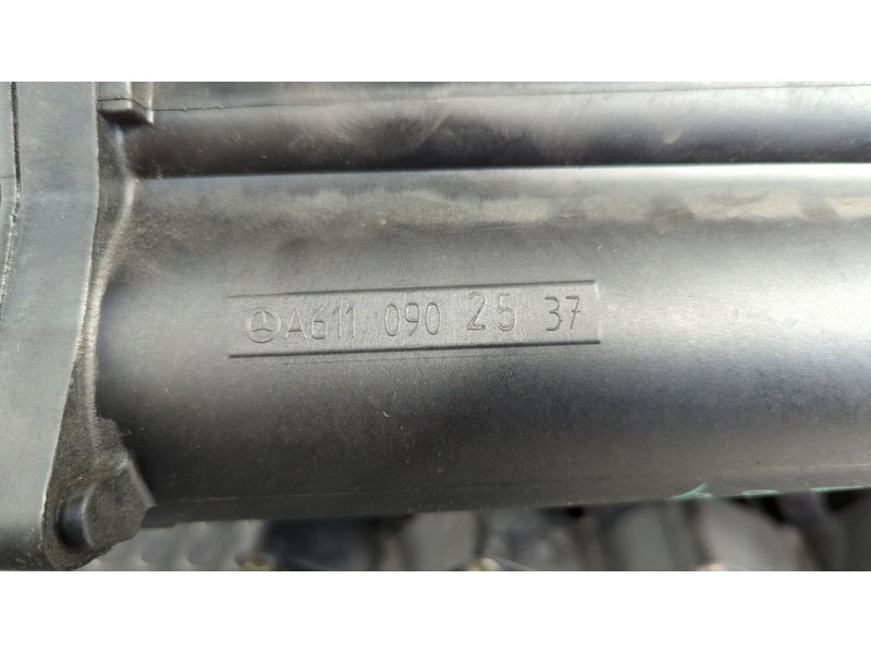 Recambio de colector admision para mercedes-benz sprinter 02.00  combi 213 cdi (902.671-672) referencia OEM IAM A6110902537  