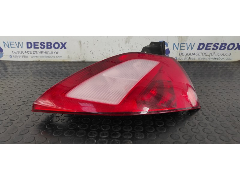 Recambio de piloto trasero derecho para renault megane ii berlina 3p confort authentique referencia OEM IAM 8200073237  