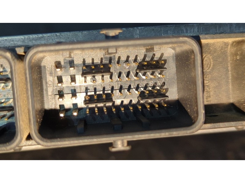 Recambio de centralita motor uce para renault megane ii berlina 3p 1.6 16v referencia OEM IAM 8200298457  