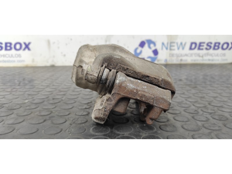 Recambio de pinza de freno delantera izquierda para peugeot 206 cc 1.6 16v cat referencia OEM IAM 0204Y01131  