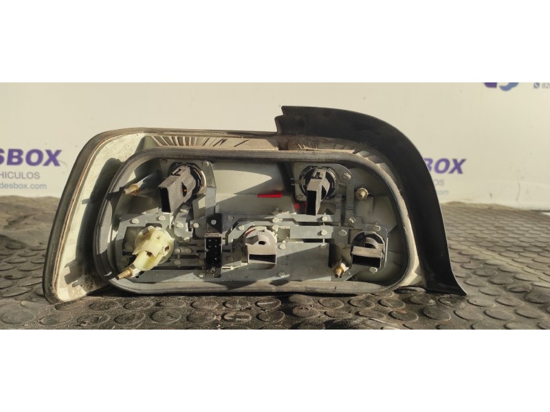 Recambio de piloto trasero derecho para bmw serie 3 coupe (e36) 1.8 16v cat referencia OEM IAM 1393224  