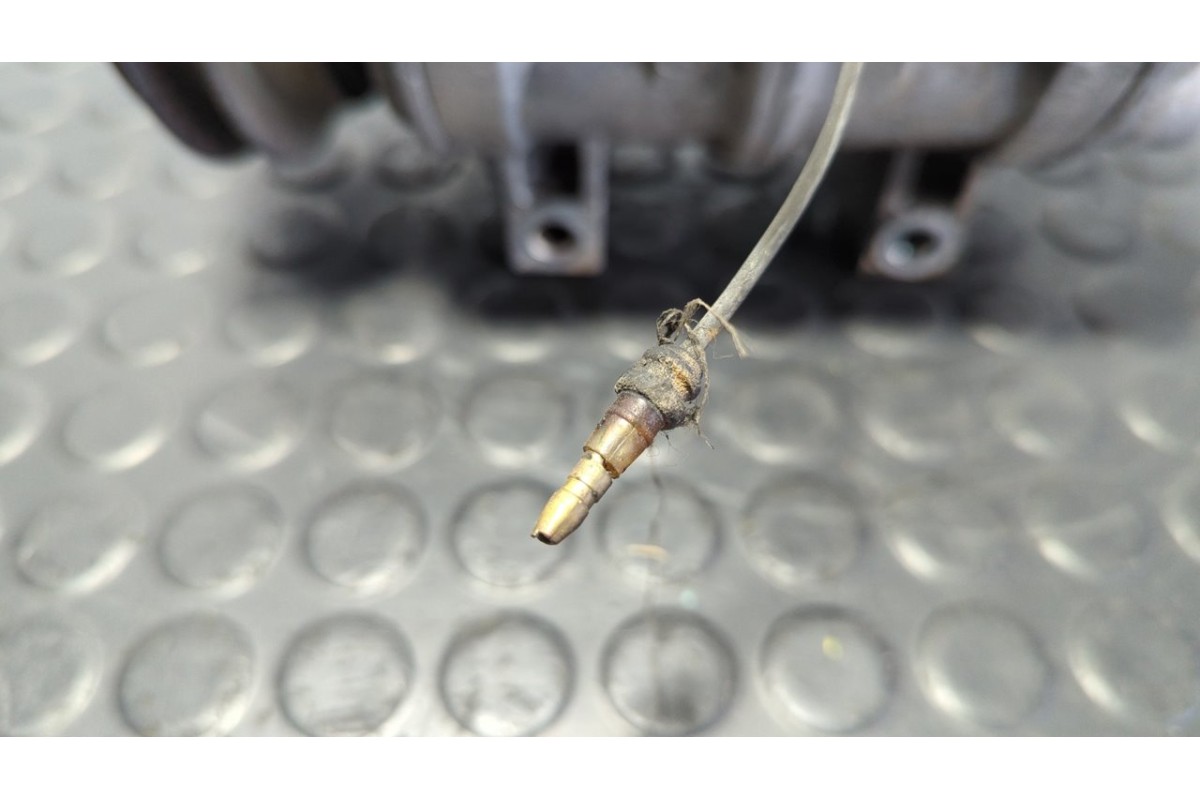 Recambio de compresor aire acondicionado para mitsubishi l 200 (k6/7) 2500 td magnum sport (4-ptas.) referencia OEM IAM MR190619