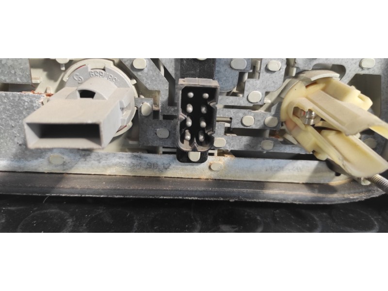 Recambio de piloto trasero izquierdo para bmw serie 3 berlina (e36) 2.5 24v cat referencia OEM IAM 1393333  
