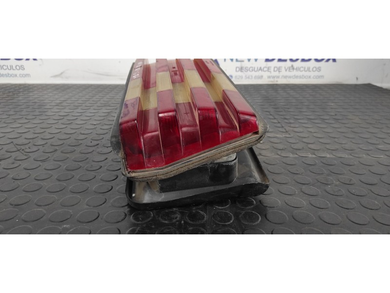 Recambio de piloto trasero derecho para mercedes-benz clase s (w126) berlina+coupe se 500 referencia OEM IAM 1268200764  